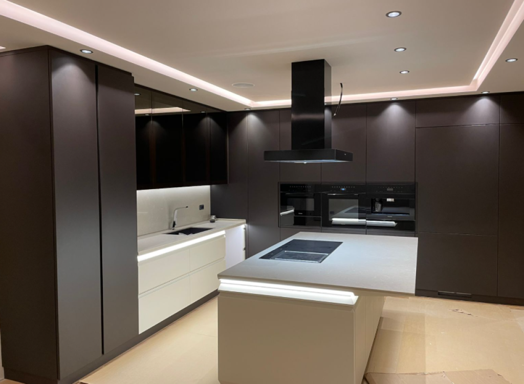 🏡 Villa su 3 Piani in Vendita – Mandarin Residence