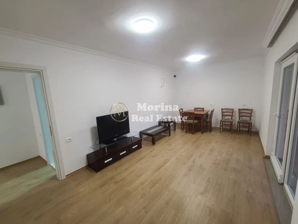 Affitto | Appartamento 2 + 1 | Piazza Skënderbej | 1200 €/mese