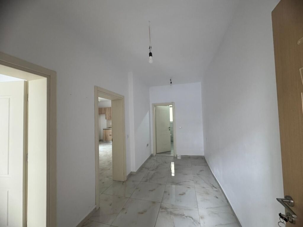 Appartamento in affitto 1+1+ balcone nella zona di Selita e Vogël !