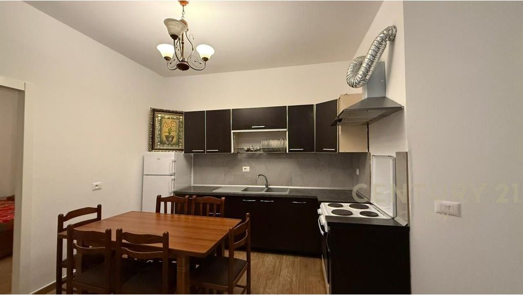 SHITET APARTAMENT 2+1 ME PAMJE DETI!20M LARG PLAZHIT!