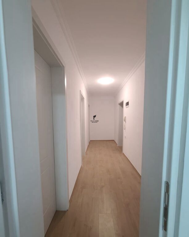 UFFICIO IN AFFITTO 88 M2 CENTRO 120.000 LEKE FH-64907