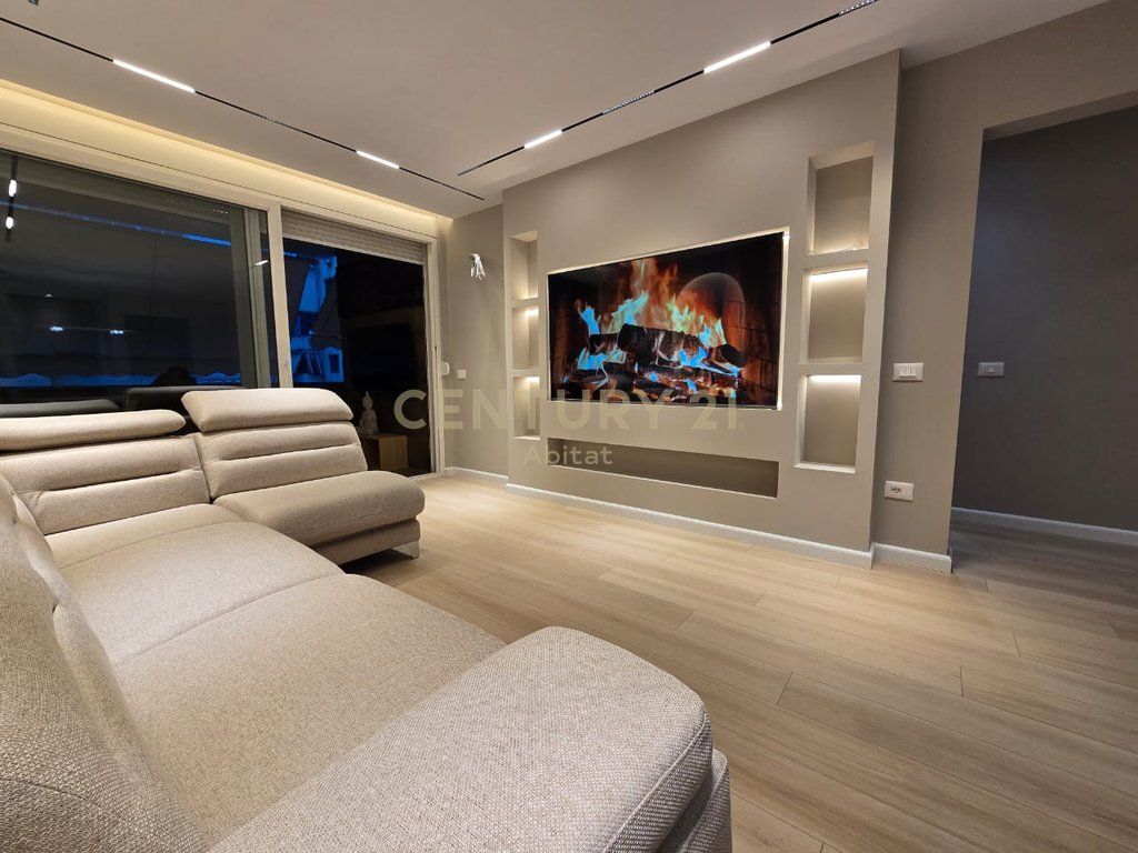 Apartment 2+1 with Veranda for Sale – Former Exhibition !