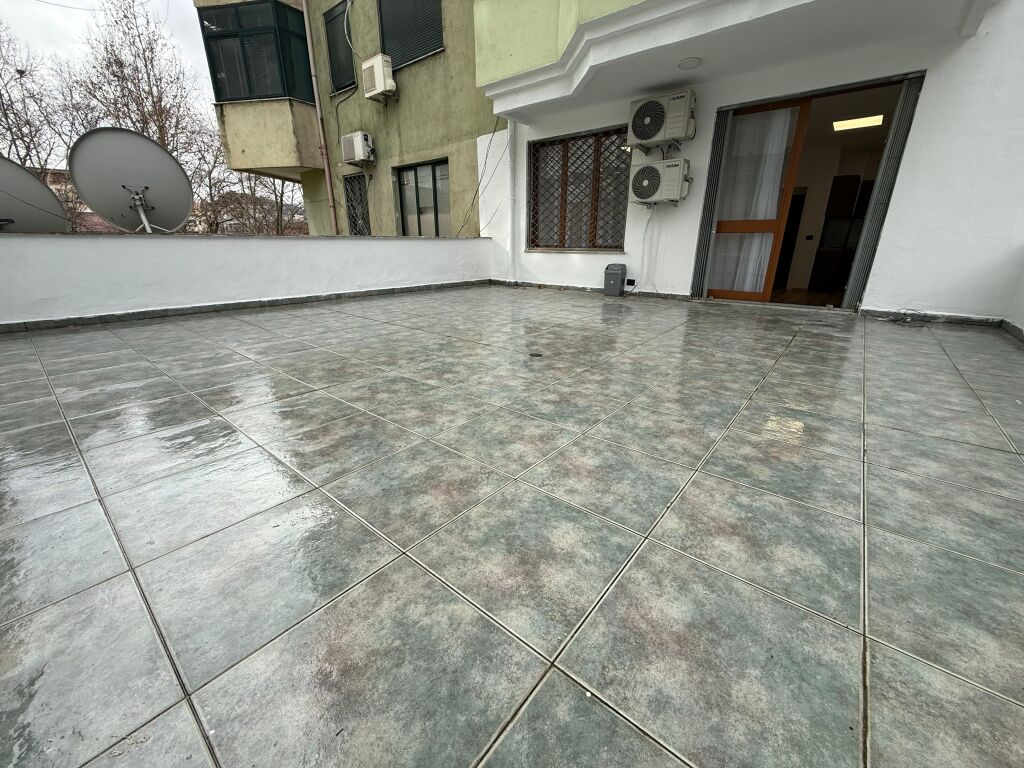 UFFICIO/APPARTAMENTO IN AFFITTO (Privato, NON Agenzia)