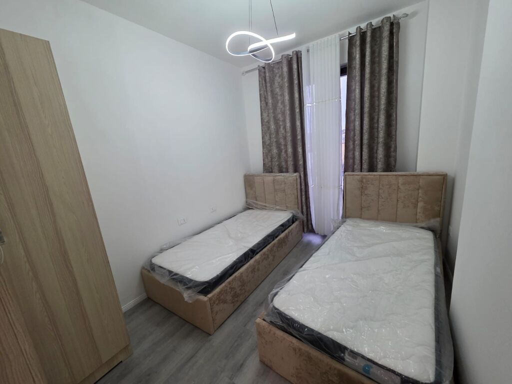 📍Ex - Piazza Shqiponja Appartamento 2+1+2 In Affitto