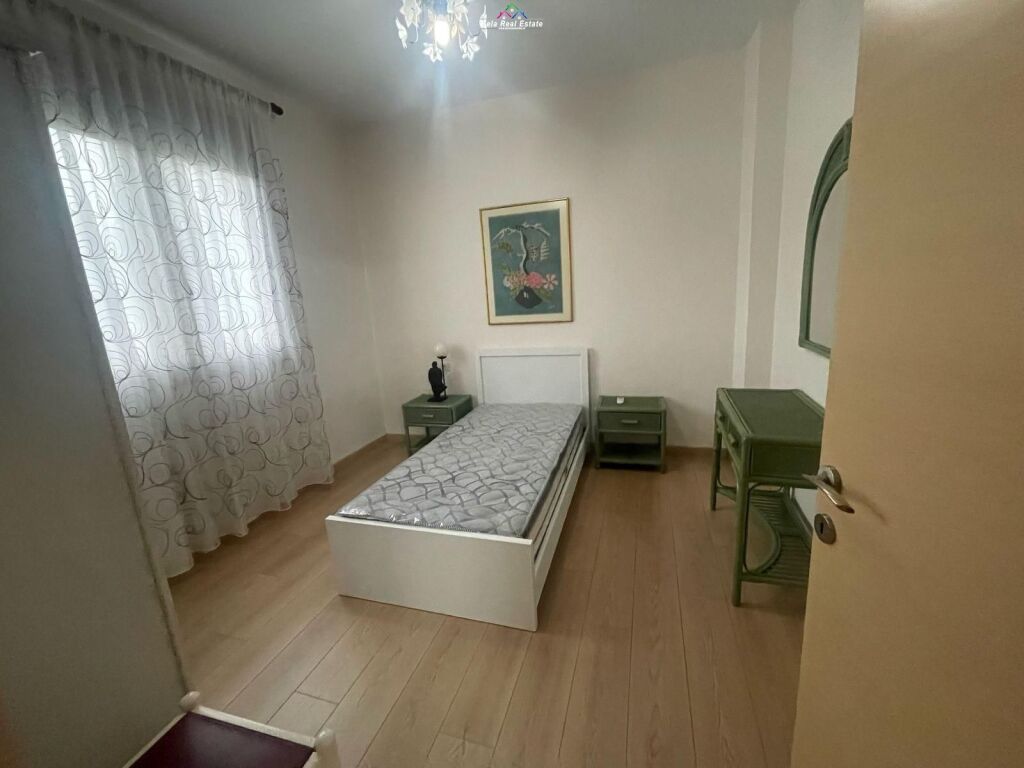 Piano Villetta/ Duplex in Affitto a Ali Demi (ID BV22392) Tirana