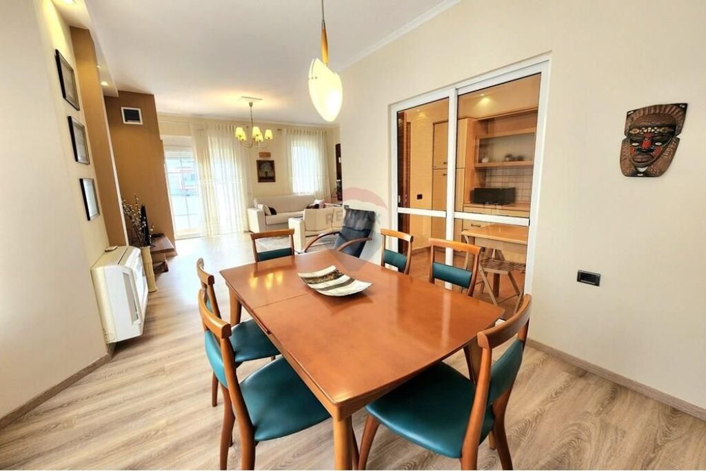 Apartament  1+1 - Për Qira - 9 Katëshet