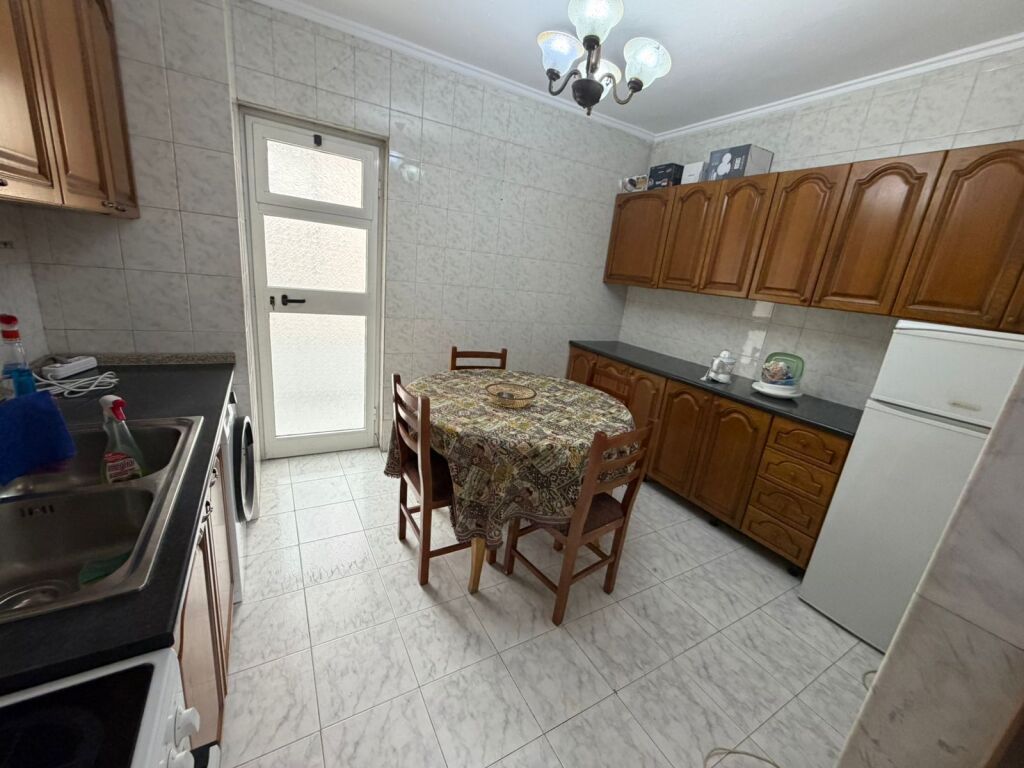 Appartamento 2+1+2 balconi in affitto Via Dritan Hoxha