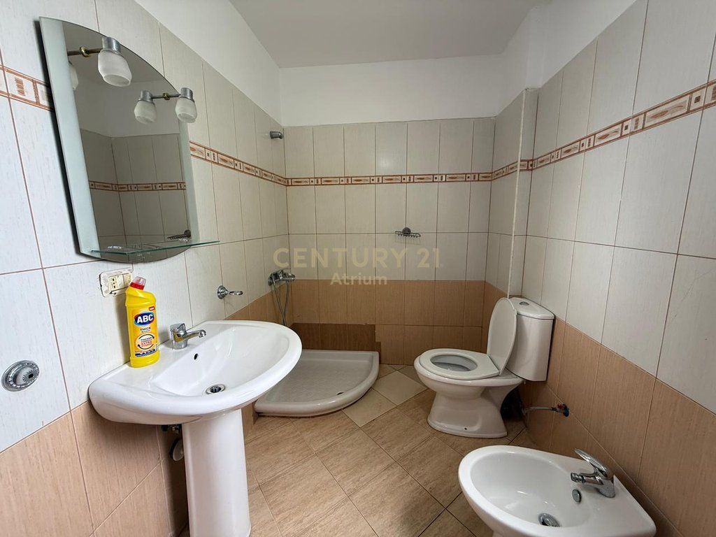 JEPET ME QIRA APARTAMENT 1+1 PTRANE SHKOLLES KLODIAN TANUSHI TEK FRESKU !