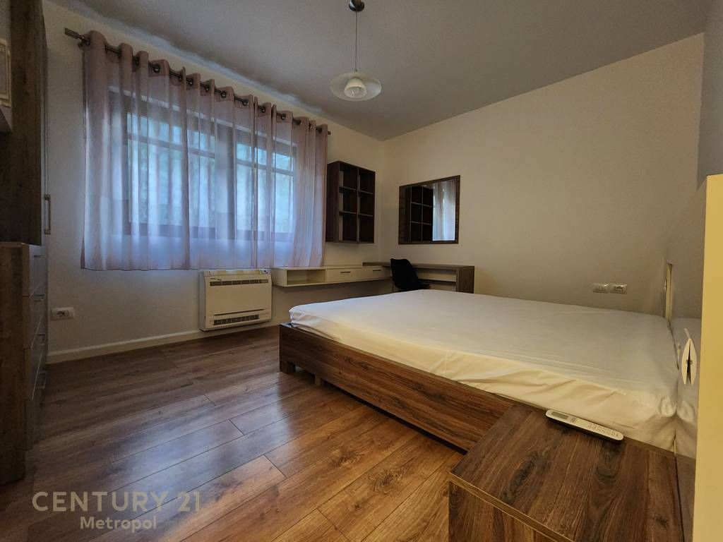 VILLA CON PISCINA IN AFFITTO – TEG, TIRANA