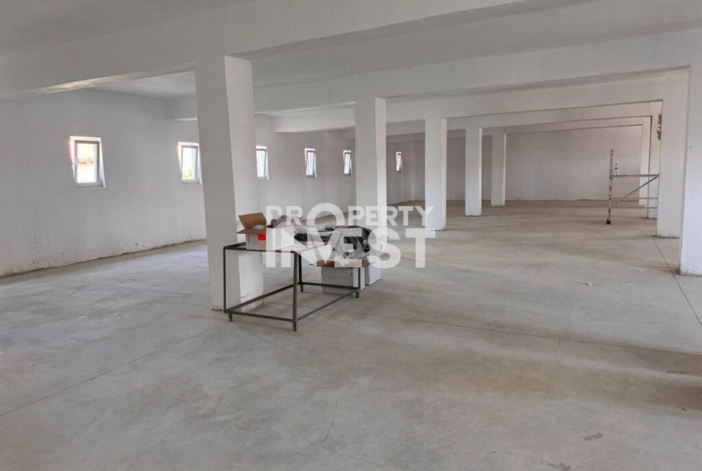Warehouse and land for sale in Durres