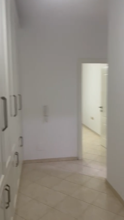 Apartament 1+1, Fresk!