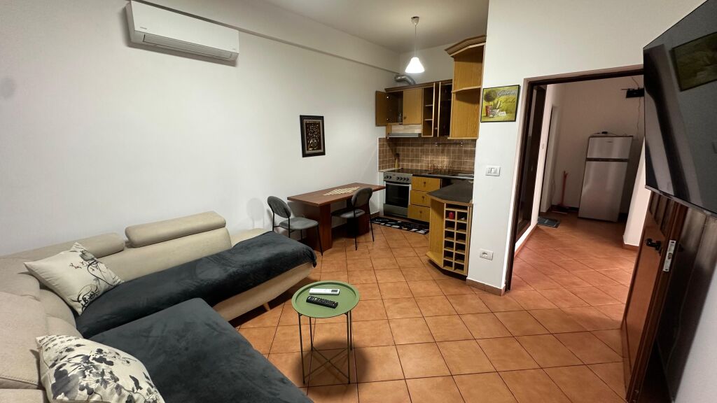 For rent, villa floor 1+1, Elbasanit Street, Tirana