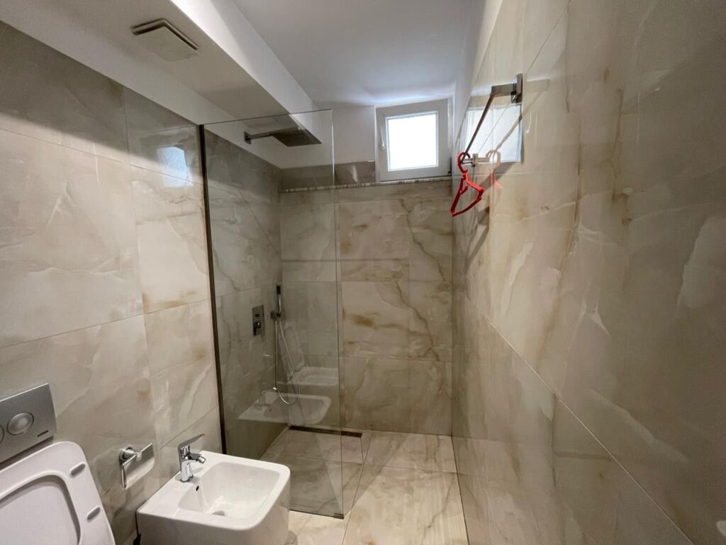 2+1 apartment for rent above Brryli!
