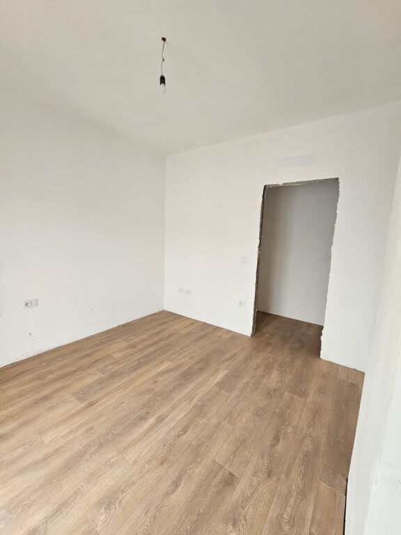 🏡✨ Shitet Apartament 2+1+2 – Kompleksi Tirana Entry 2
