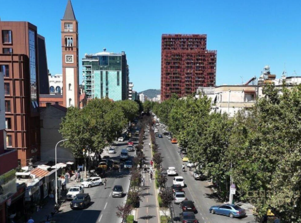 🏢 Business Premises + Active Business for Sale – near Kavaja Road