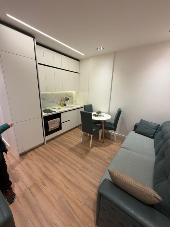 Apartament 1+1 per qira Kompleksi Deliorgji !