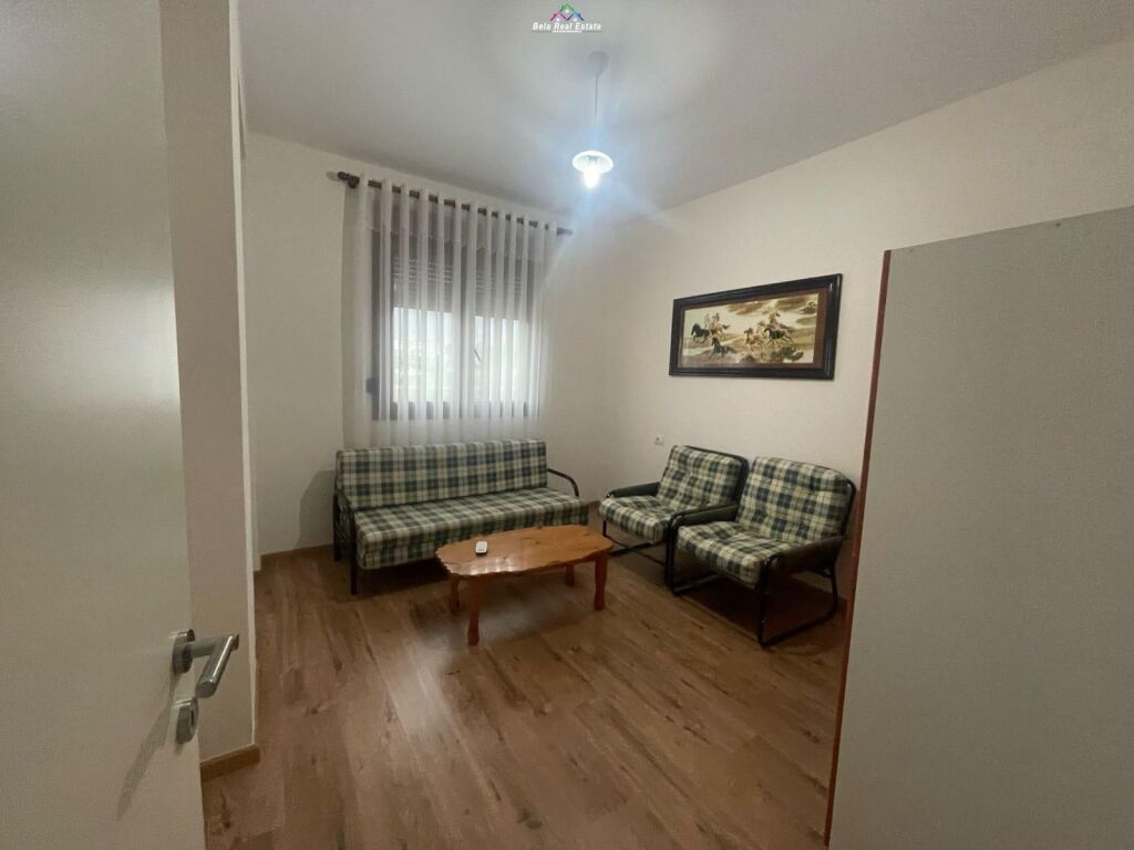 Piano Villetta/ Duplex in Affitto a Ali Demi (ID BV22392) Tirana