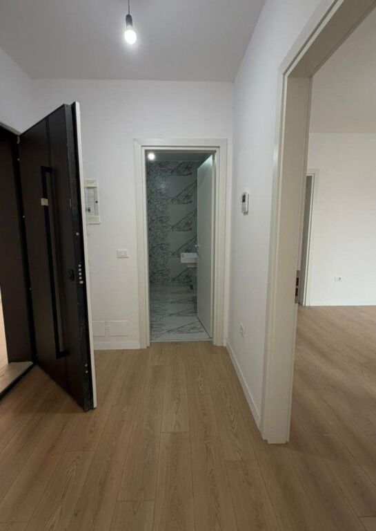 Komuna e Parisit apartament 2+1+2