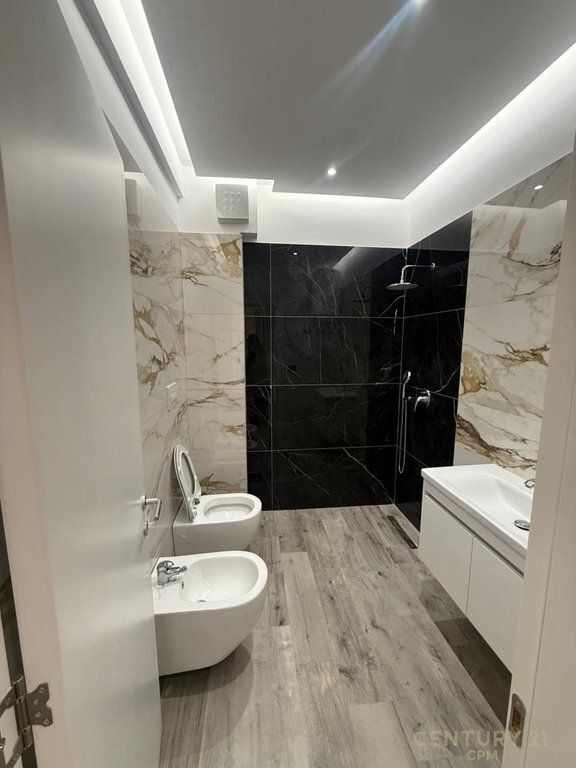 Affittasi appartamento moderno 2+1 nella residenza Sofia Hill vicino a TEG