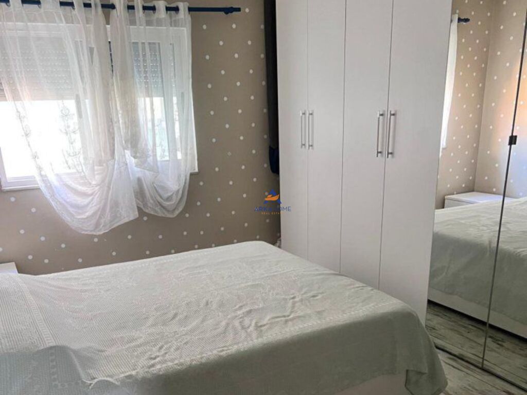 FOR RENT APARTMENT 2+1+BALCONY "COMMUNE OF PARIS" 65,000 LEKE