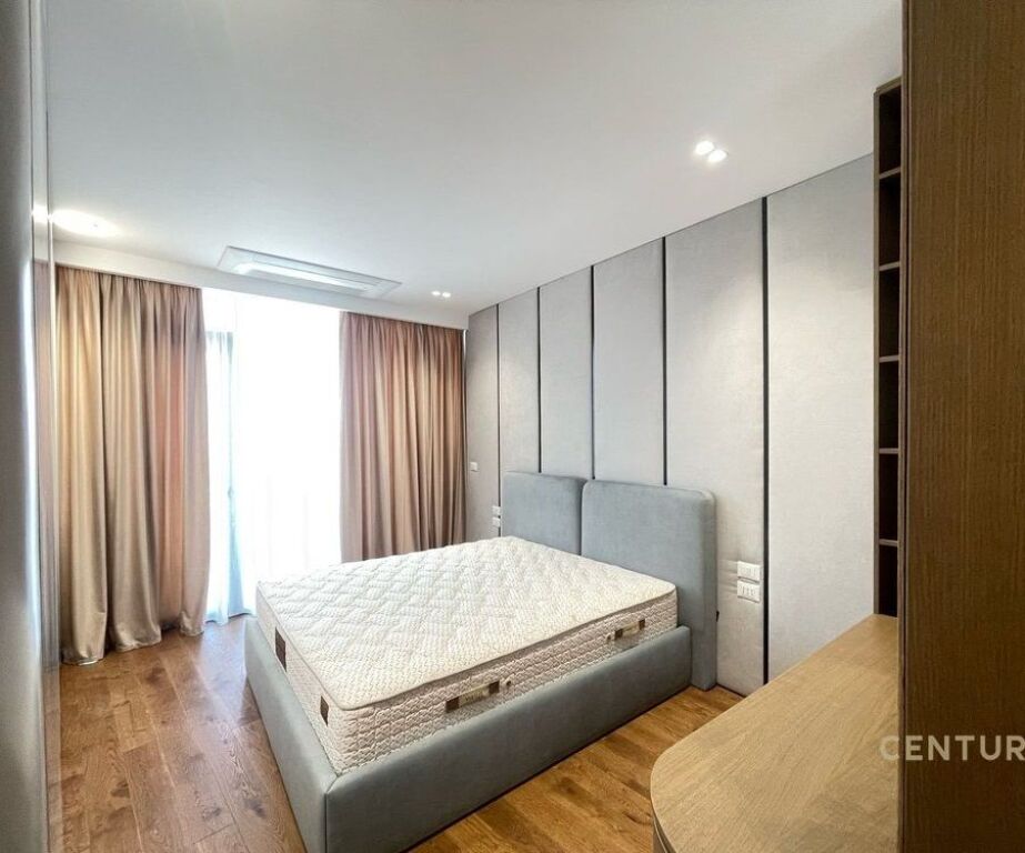 Apartament me qira 2+1 + Post Parkimi, Lake View