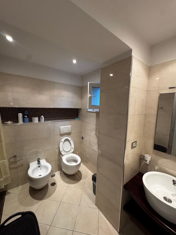2+1+2 in affitto in Via dei Kosovari