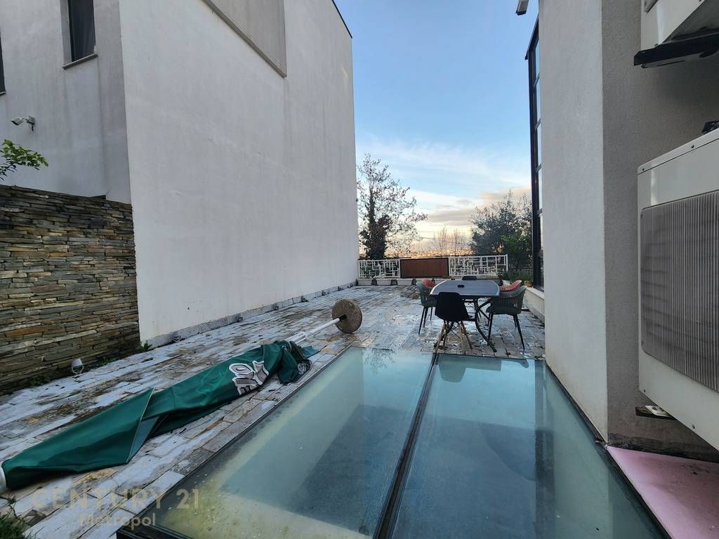 VILLA WITH POOL FOR RENT IN TEG! 3,000 € /Month