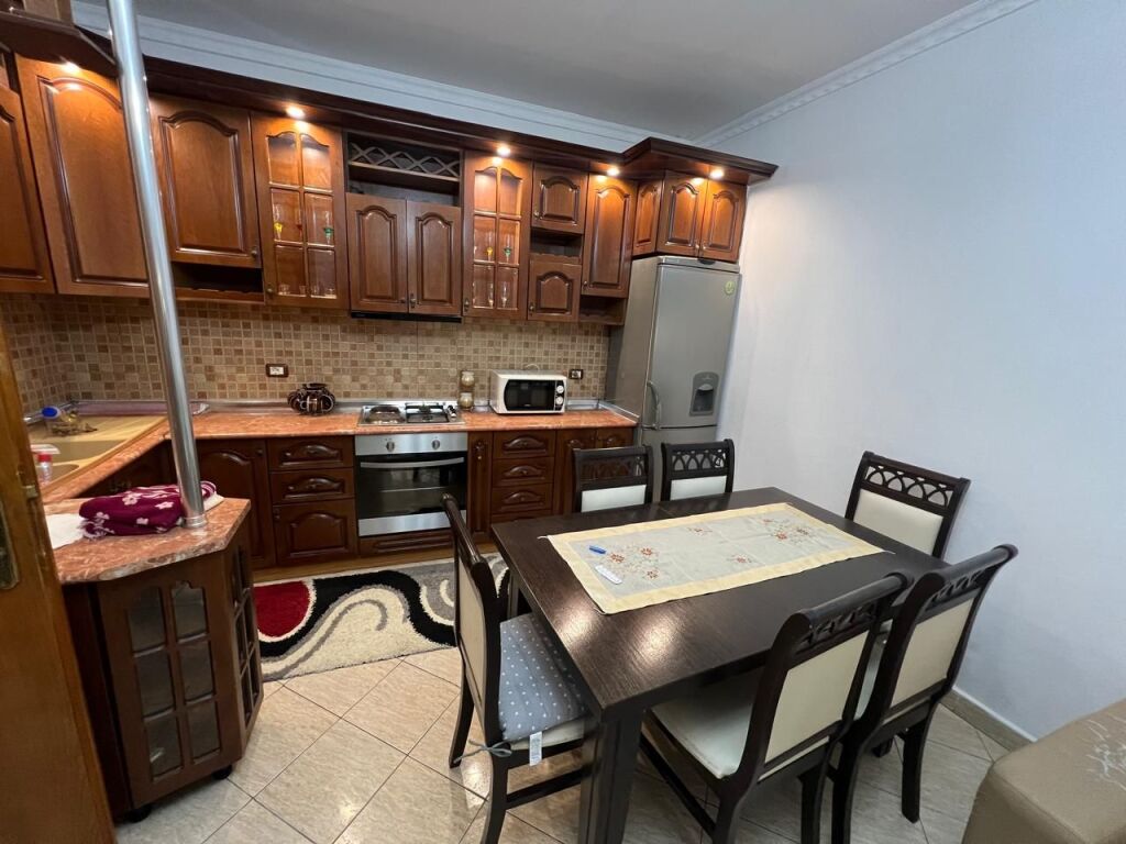 Jepet me Qera super apartament 2+1, 500 € , ne Don Bosko Afer Zogu i Zi