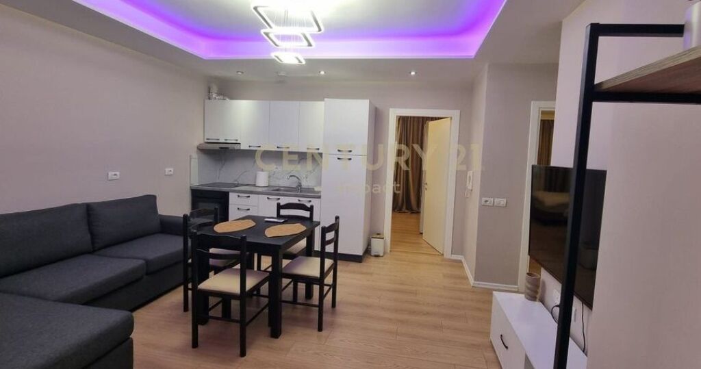 Apartment for rent 2+1+Parking, Restaurant Durres