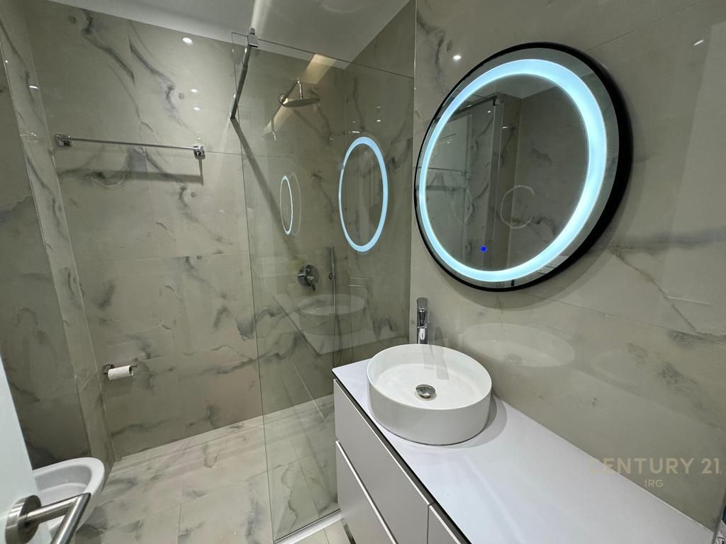 For rent 2+1 apartment + parking space at Kodra e Diellit!
