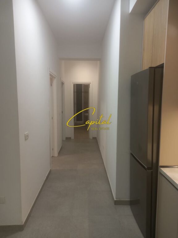 APARTAMENT ME QIRA 2+1 5 MAJI 40.000 LEKE
