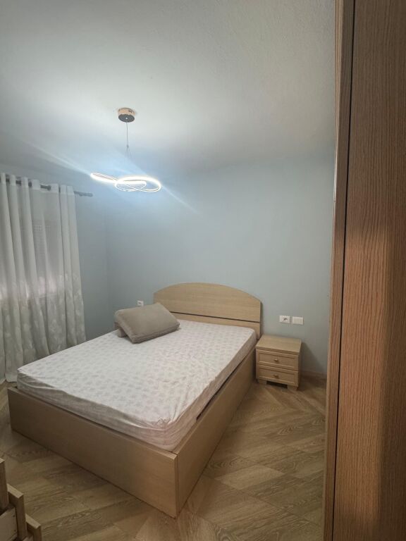 Apartament 1+1 me qera tek Ambasada Amerikane