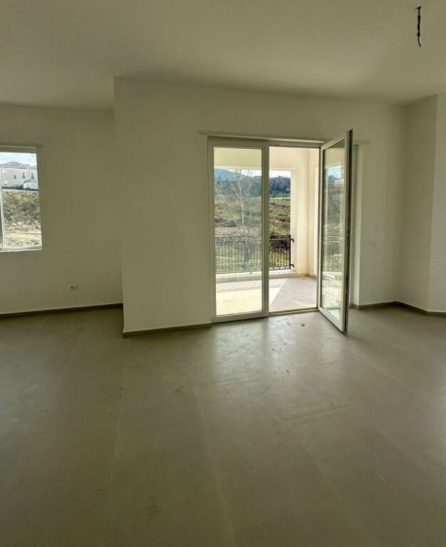 🏡 Villa su 3 Piani in Vendita – Collina Verde, vicino a TEG