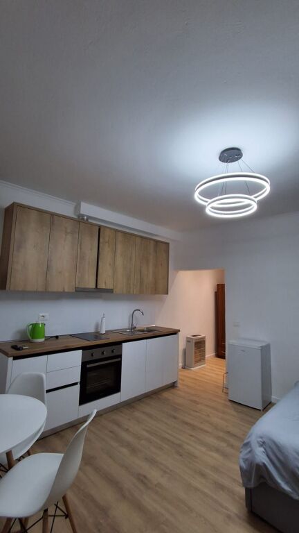 APPARTAMENTO 1+1 IN AFFITTO AL 9° PIANO 700 EURO