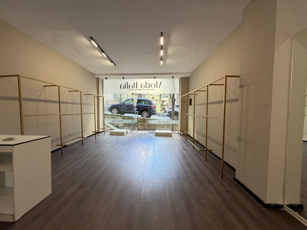 Business Unit / Shop for Rent at Dry Lake