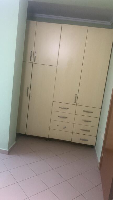 Appartamento 1+1, Balcone, Via Durazzo, a 945 m dal centro.