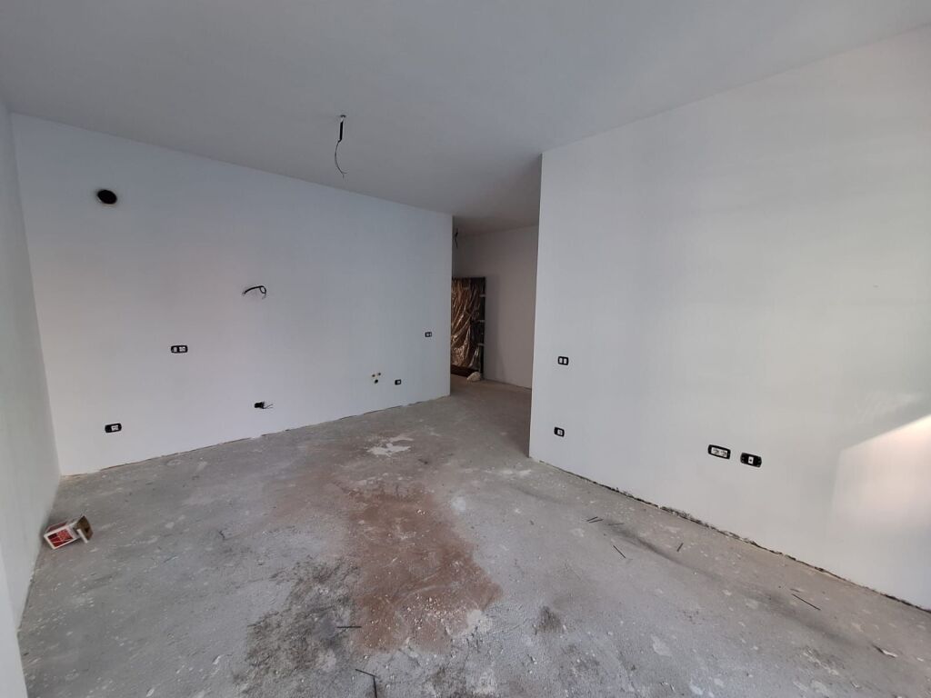 KRISTAL BUILDING, 2+1 APARTMENT FOR SALE, €2800. MUNICIPALITY OF PARIS