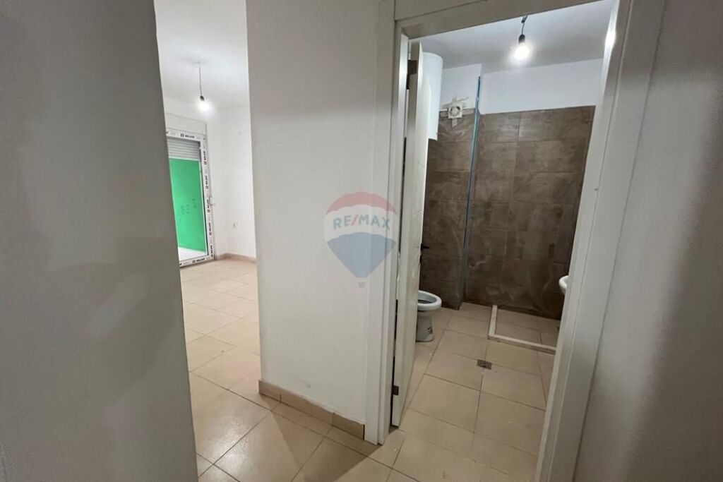 3+1 apartment for sale on 5 Maji Street, Tirana