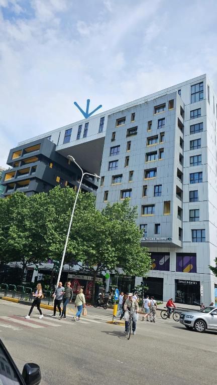 Apartament 2+1 per shitje tek Rruga e Kavajes