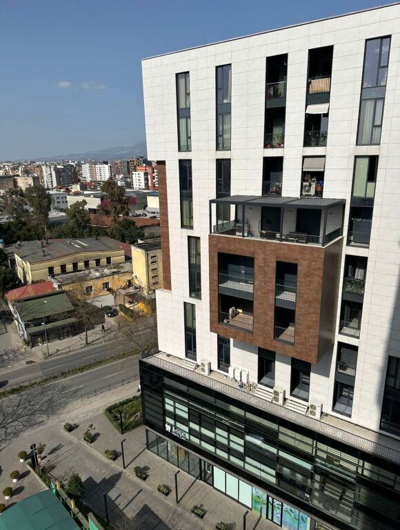 OPPORTUNITY  APARTMENT FOR SALE NEAR THE BUILDING WITH ARROWS