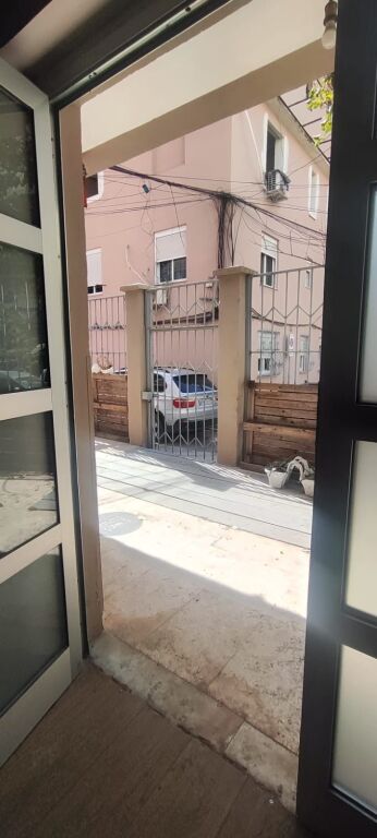 BUSINESS PREMISES FOR RENT – NEAR WILLSON SQUARE 📍