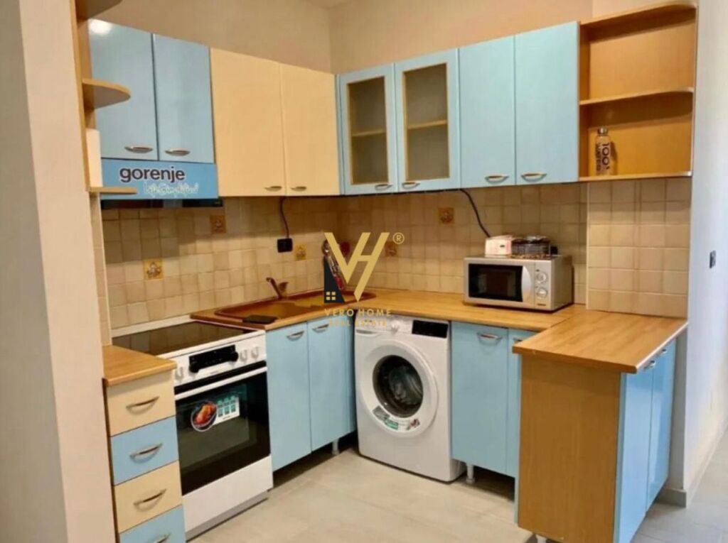 SHITET APARTAMENT 1+1+BLK TE SHKEMBI I KAVAJES 15.000.000 LEKE
