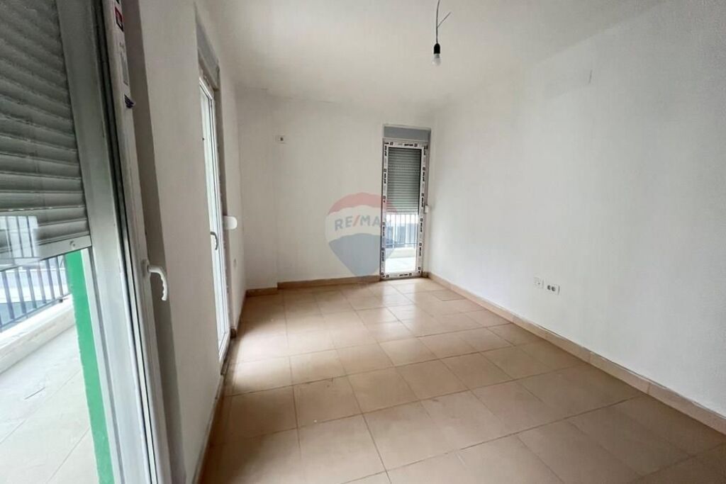 3+1 apartment for sale on 5 Maji Street, Tirana