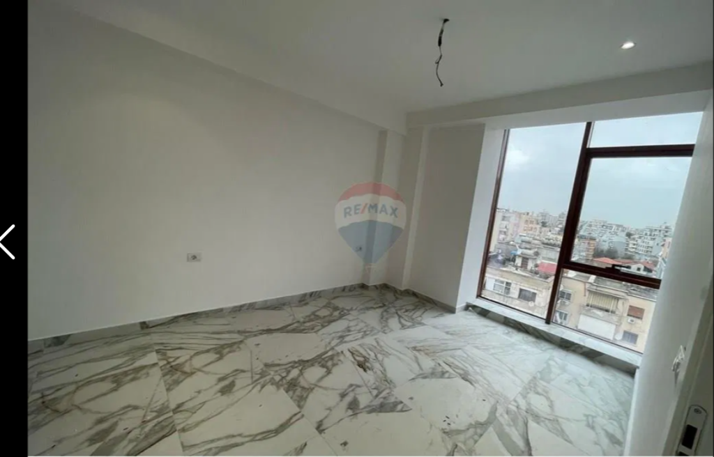 Apartament per shitje 1+1 tek Rruga e Kavajes