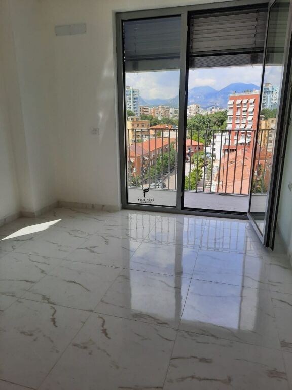 OFFICE FOR RENT 67M2 DINAMO STADIUM 70,000 LEKE FH-65156