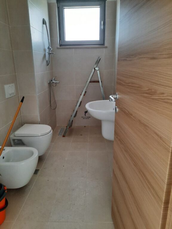 OFFICE FOR RENT 67M2 DINAMO STADIUM 70,000 LEKE FH-65156