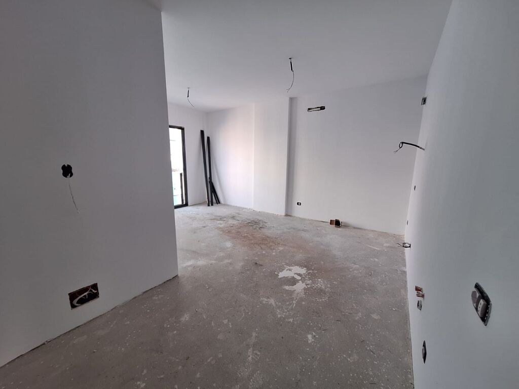 KRISTAL BUILDING, 2+1 APARTMENT FOR SALE, €2800. MUNICIPALITY OF PARIS
