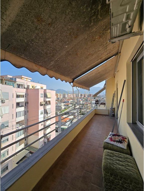 Apartament 2+1 me qira tek Rrethi i Kombinatit