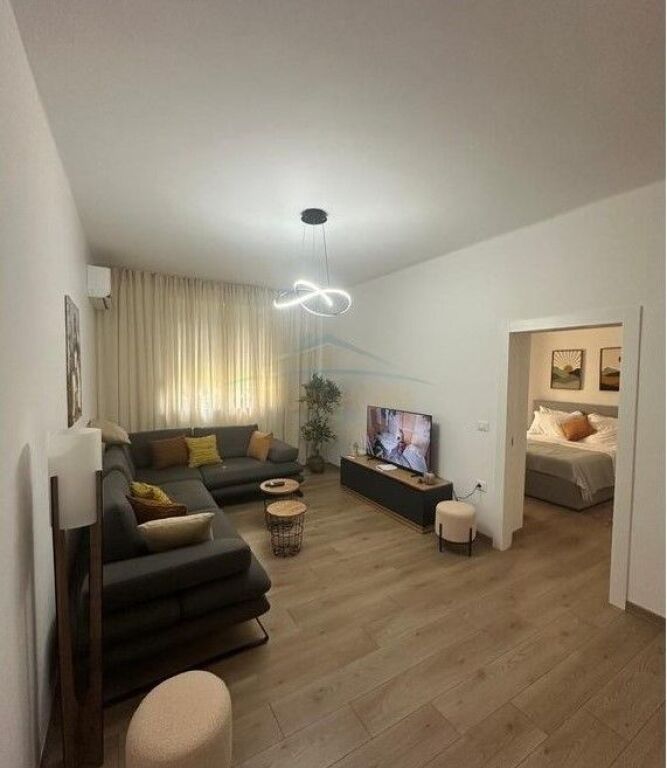 Affitto, Appartamento 2+1, Via Durazzo, Tirana