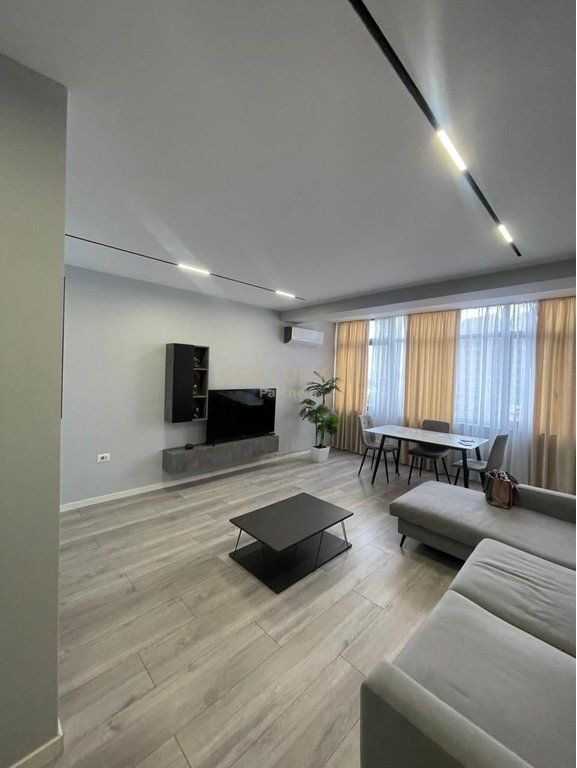 JEPET ME QIRA APARTAMENT 2+1 21 DHJETORI TIRANË